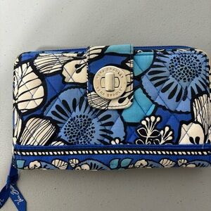 Vera Bradley Blue Bayou Clutch Turn Lock Wallet Zipper Blue